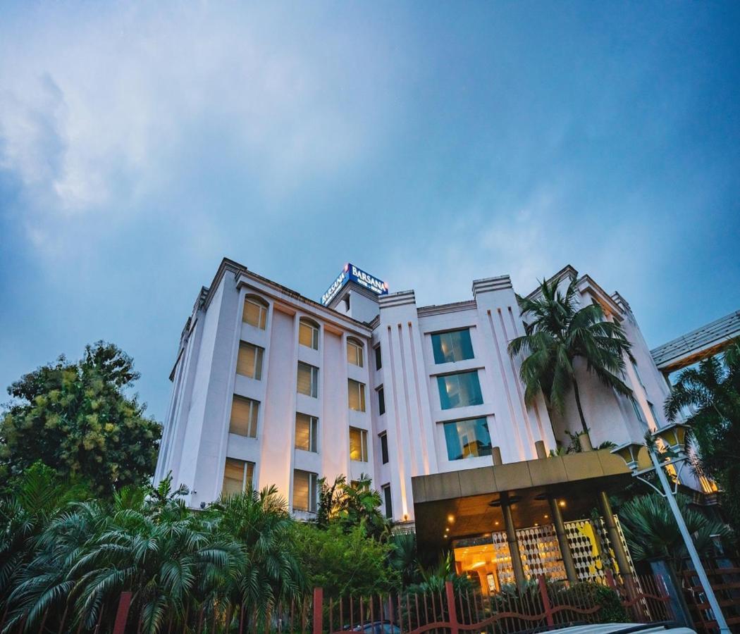 Barsana Hotel & Resort Shiliguri Exterior foto