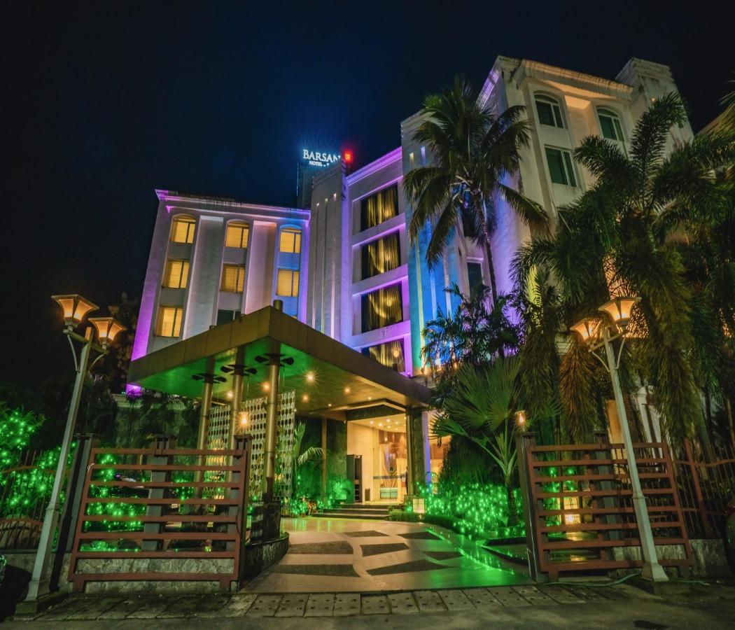 Barsana Hotel & Resort Shiliguri Exterior foto