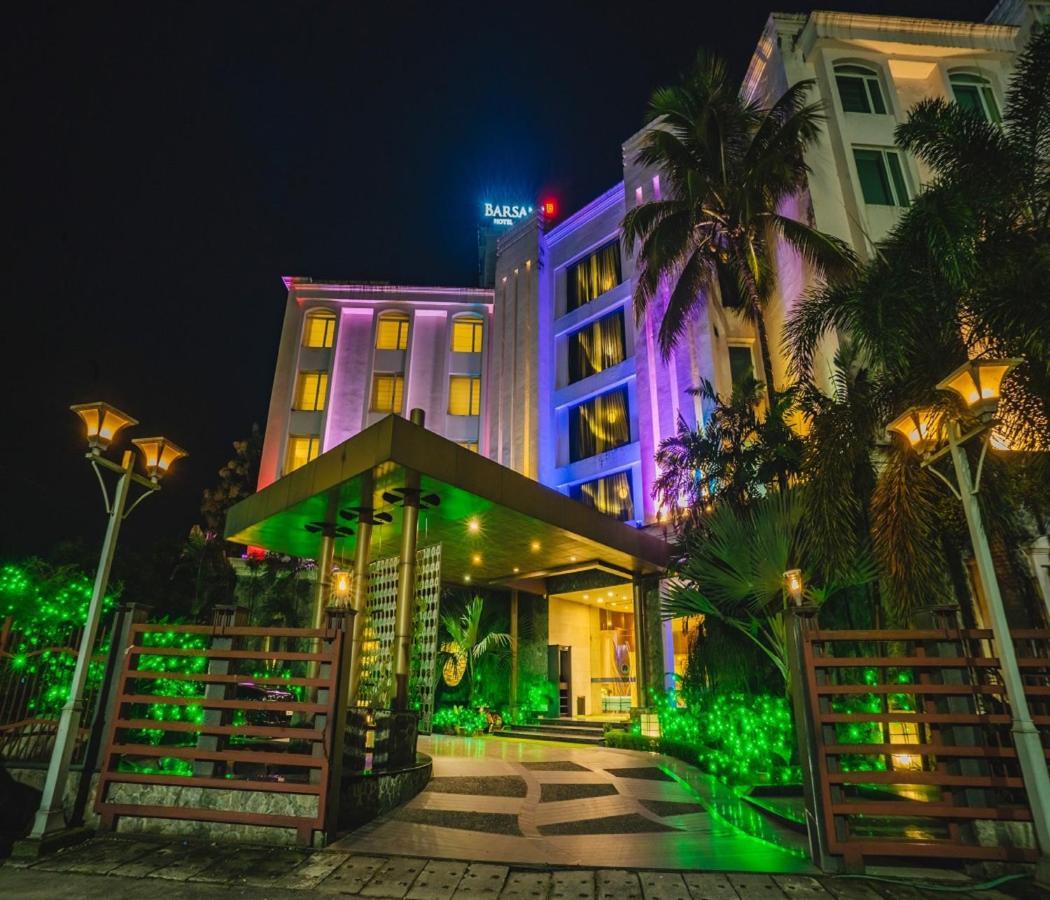 Barsana Hotel & Resort Shiliguri Exterior foto