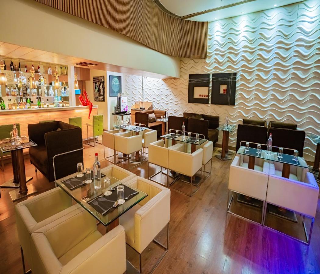 Barsana Hotel & Resort Shiliguri Exterior foto